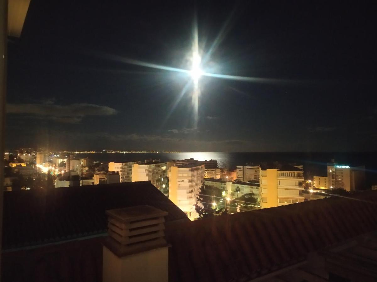 Апартаменты Carihuela La Luna Sun & Beach Торремолинос Экстерьер фото